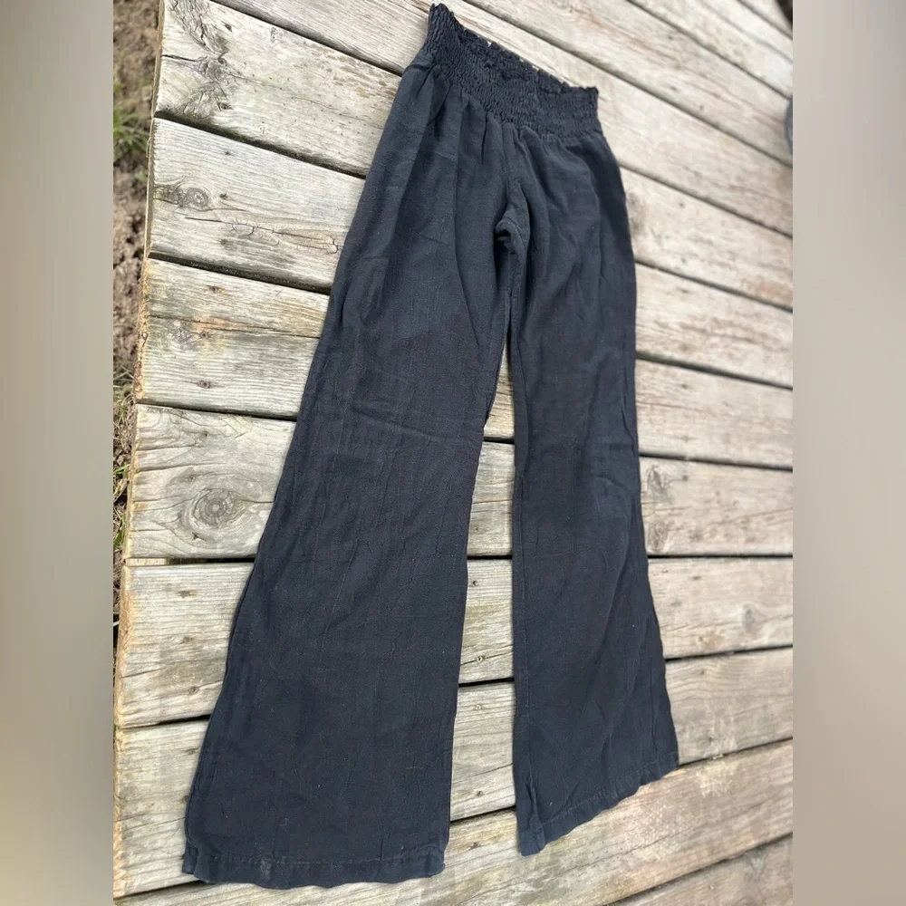 Black Wide Leg Juniors/Misses Size Small Lightweight Flowy Flare Pants